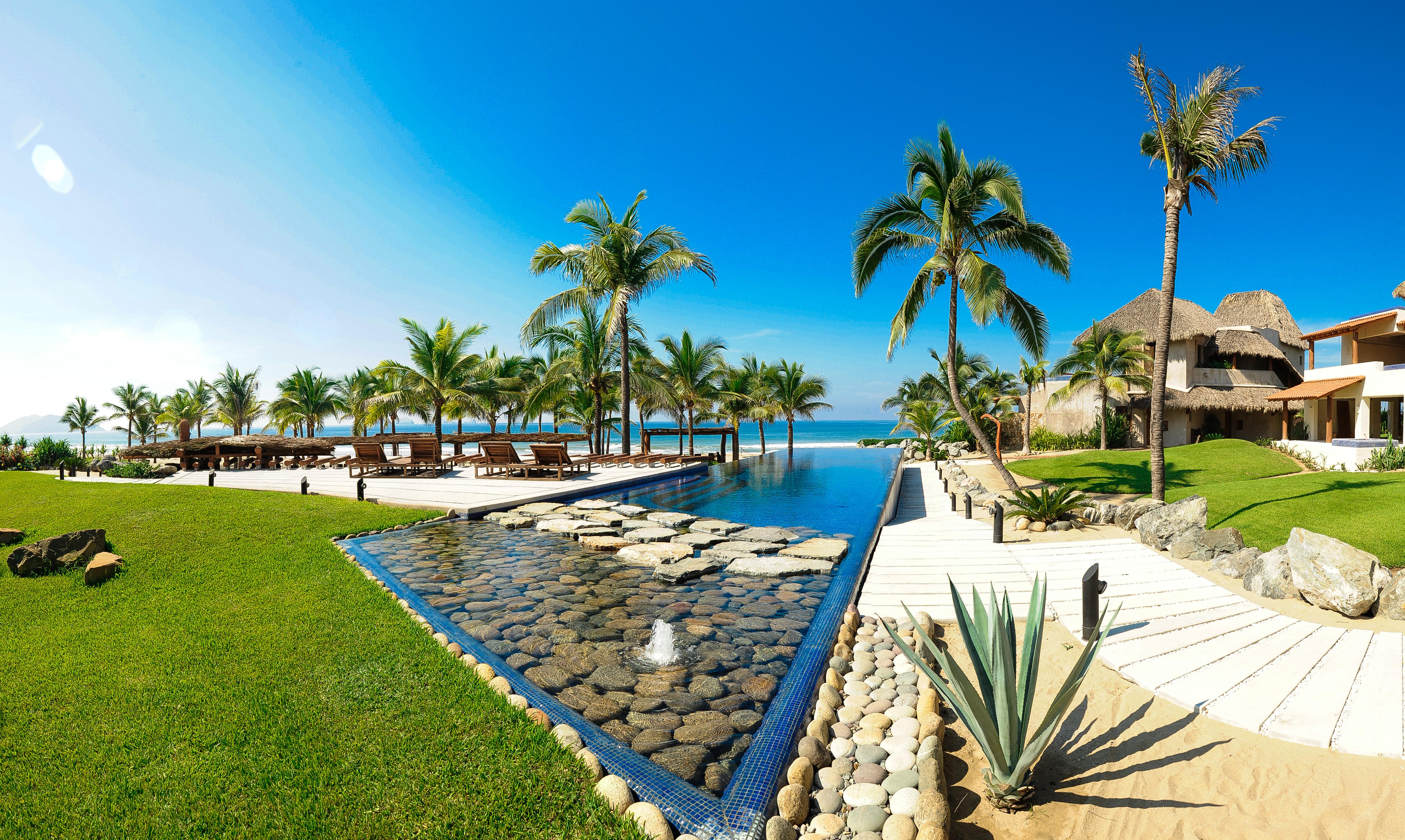 Las Palmas Luxury Villas Zihuatanejo Exterior photo